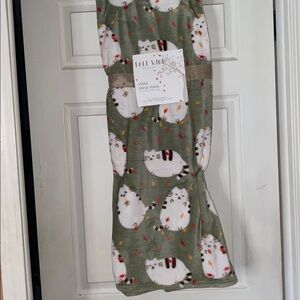 Fall wind cat with leaves fall Throw Blanket